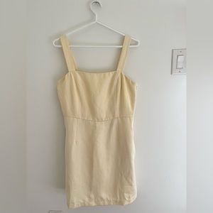 Cream linen Aritizia Wilfred dress